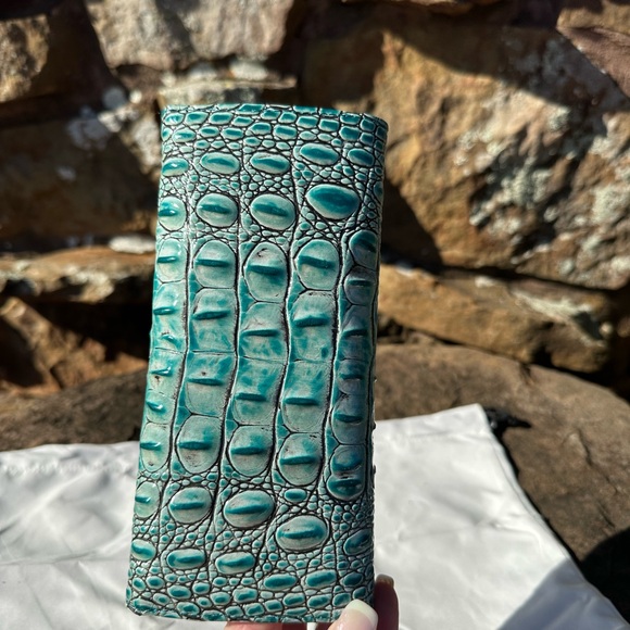 Brahmin Veronica Wallet - Picture 8 of 10